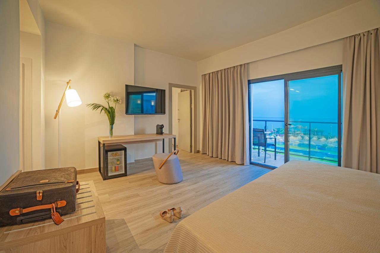 Cabogata Beach Hotel Retamar  Luaran gambar A room at the hotel