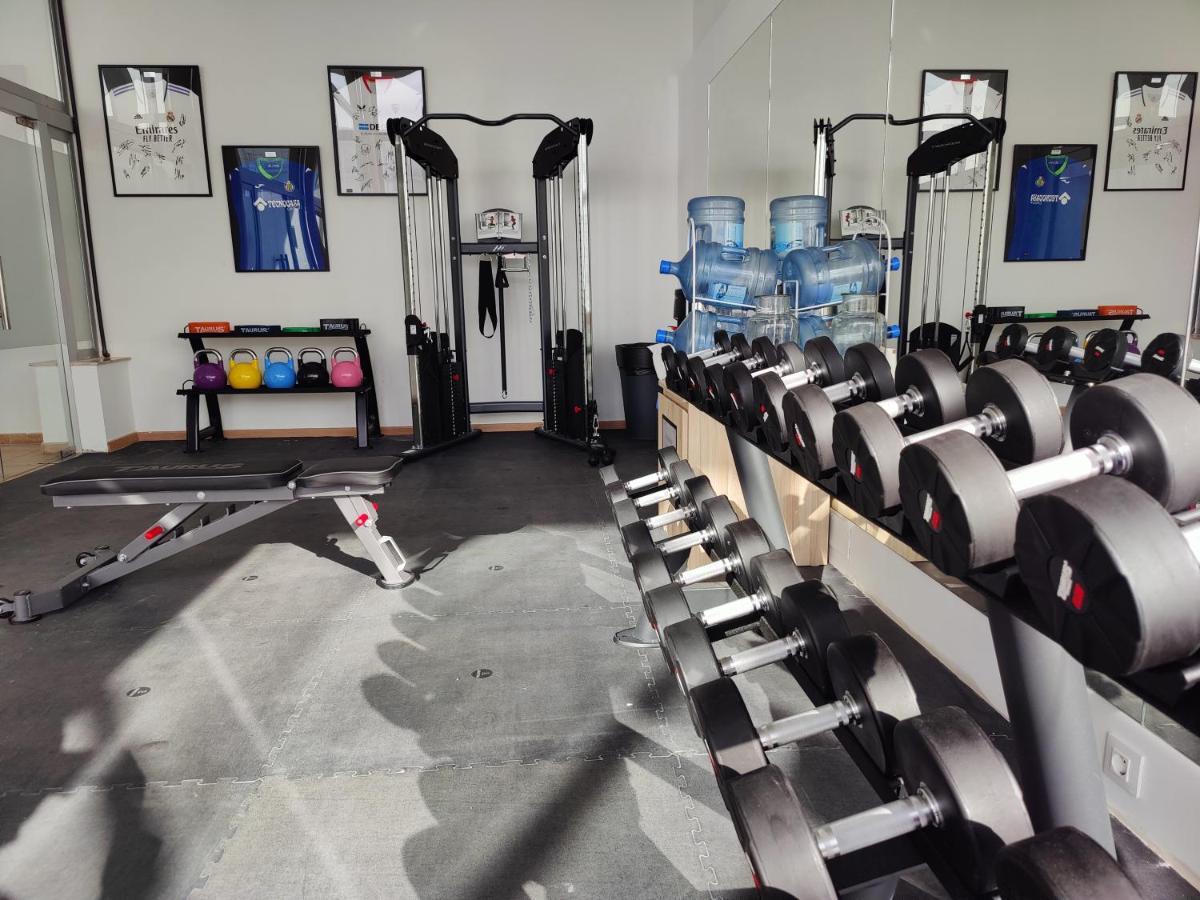 Cabogata Beach Hotel Retamar  Luaran gambar The gym at the National Training Centre